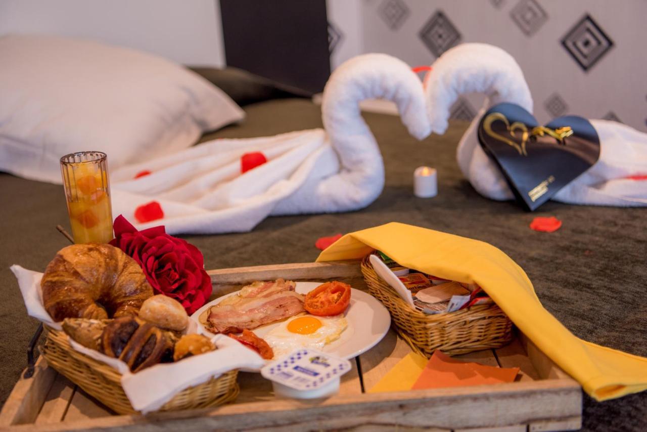 Hotel Acacias &